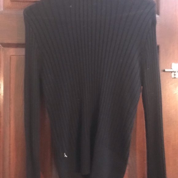 2 black sweaters - Picture 2 of 3